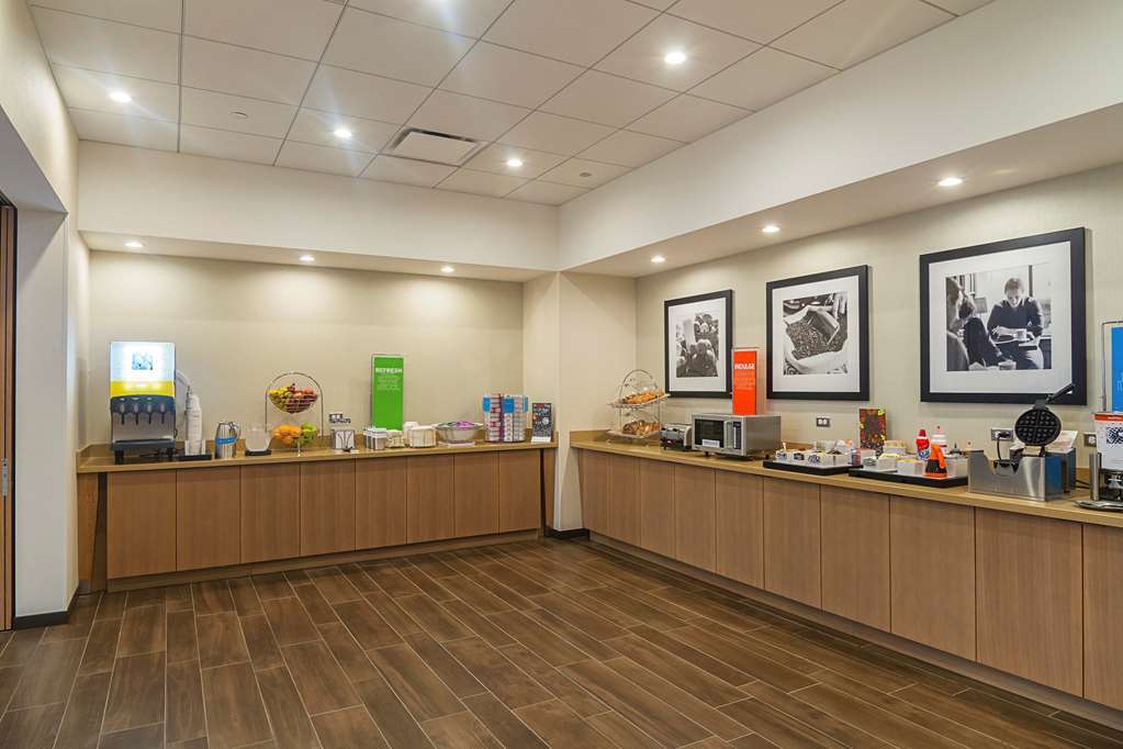 Hampton Inn Chicago North-Loyola Station, Il Restoran fotoğraf